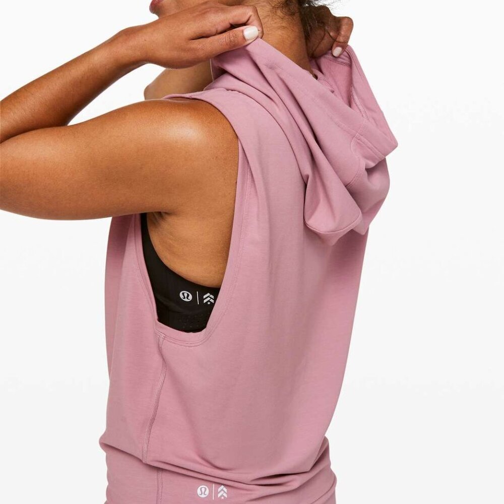 Lululemon Woman's Size 10 Stronger as One Sleeveless Hoodie Vintage Mauve - Picture 4 of 13